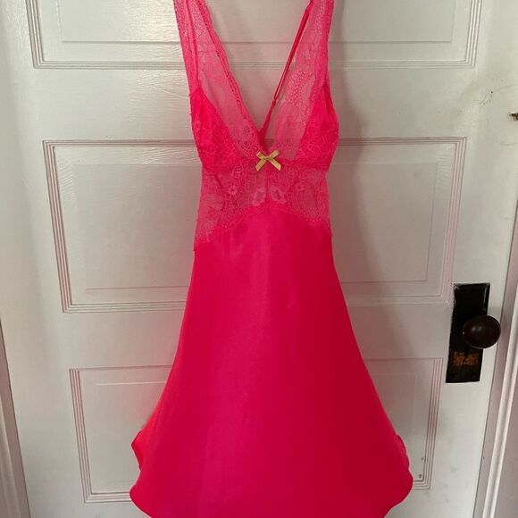Victorias Secret Satin Lace Plunge Cross Back Slip Size S Hot Pink - Picture 1 of 6